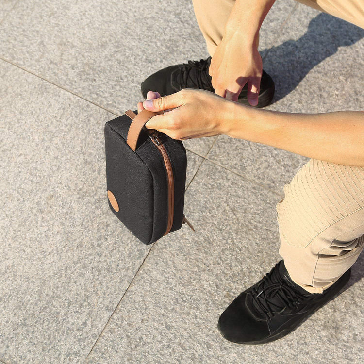 남자와 여자를 위한 메이크업 부대를 여행하는 휴대용 작은 세면용품 조직자