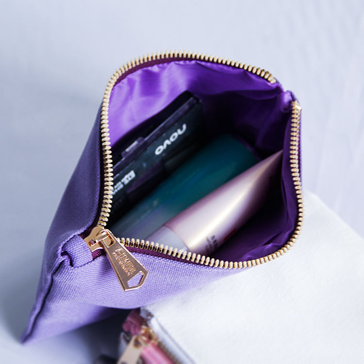 최고 품질의 맞춤형 에코 뷰티 화장품 가방 캔버스는 맞춤형 로고가있는 가방 코튼 파우치 지퍼를 구성합니다.