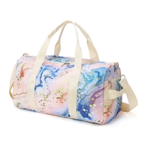 단화 격실을 가진 체육관 여행 주말 부대