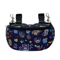 말 타기에 사용되는 스피커를 가진 가득 차있는 인쇄된 안장 허리 성기 팩