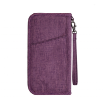 여권을 인쇄하는 남자를 RFID 여권 홀더 